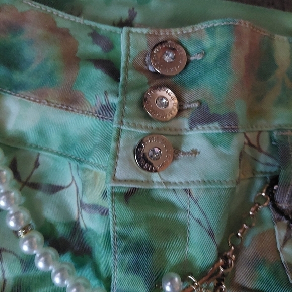New* Premium I&M Jeans USA Green Floral Jeans Size 13 - Picture 3 of 11